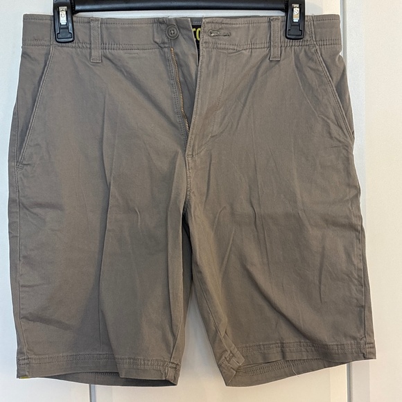 Men’s casual Shorts - Picture 3 of 8